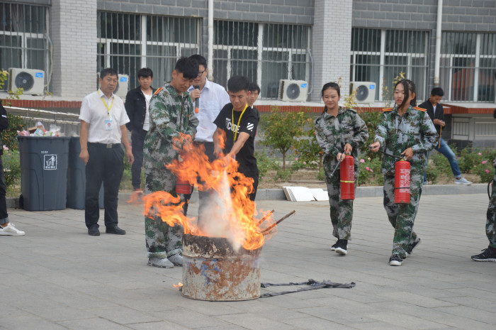 灭火演习2_副本.jpg