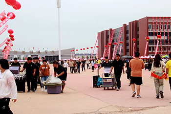 报到现场(调色）.jpg