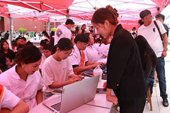 二级学院报到处(调色）.jpg