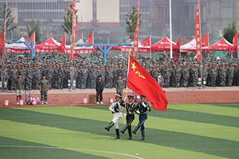迎军旗.jpg