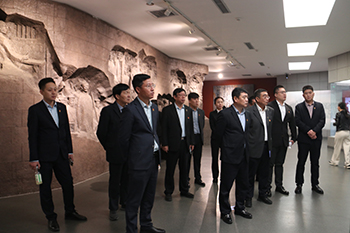 参观2222.jpg