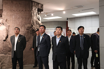 参观33333.jpg