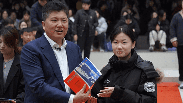 beat365特邀贺阳教育集团周虎震董事长作《大学生成长成才》专题报告