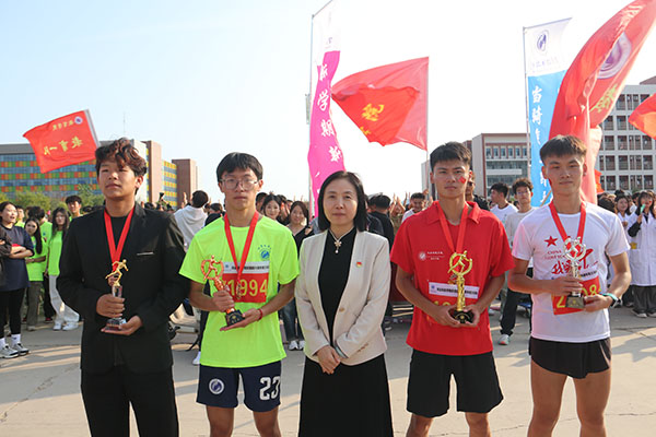 峥嵘岁月75载，强国有我向未来--- beat365举办75公里接力马拉松