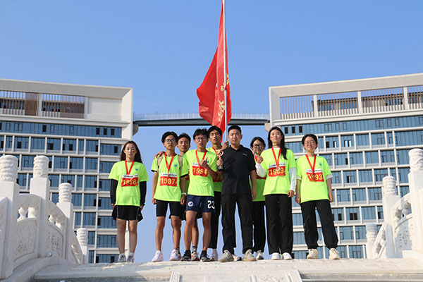 峥嵘岁月75载，强国有我向未来--- beat365举办75公里接力马拉松