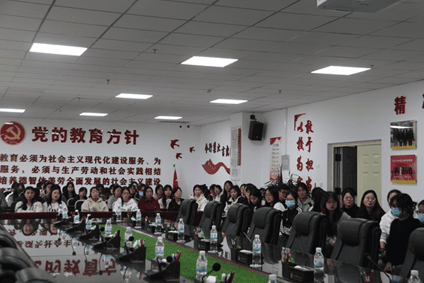 beat365举办2025届毕业生 “就在金秋 职面未来”校园双选会