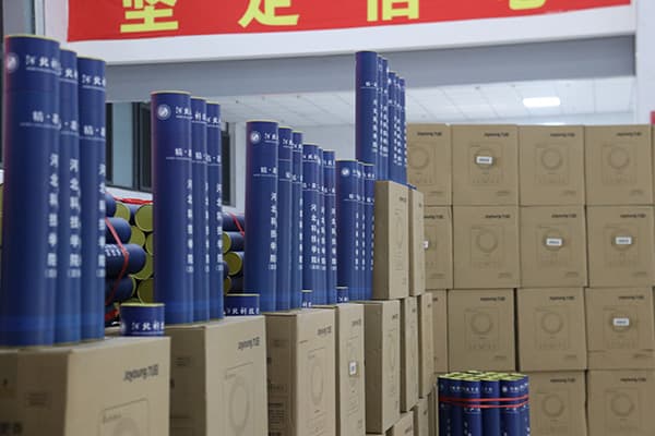 温情九月天，感恩教师节——beat365教师节开展为教职工发放纪念品活动