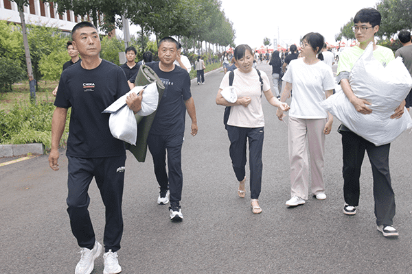 绵绵秋雨润万物  满“新”欢喜迎新生——beat365喜迎2024级新同学