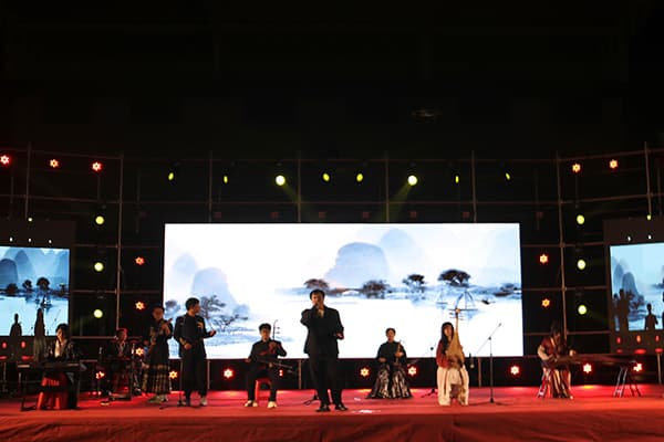 “新”启河科梦  国“庆”韵华章——beat365隆重举办庆祝祖国七十五周年华诞暨2024级新生文艺晚会