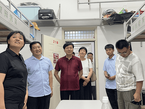 绵绵秋雨润万物  满“新”欢喜迎新生——beat365喜迎2024级新同学