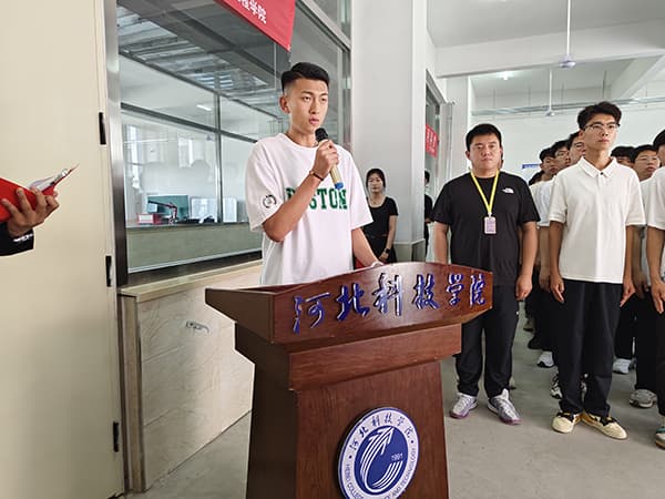 beat365汽车工程学院举办优秀校友捐赠仪式