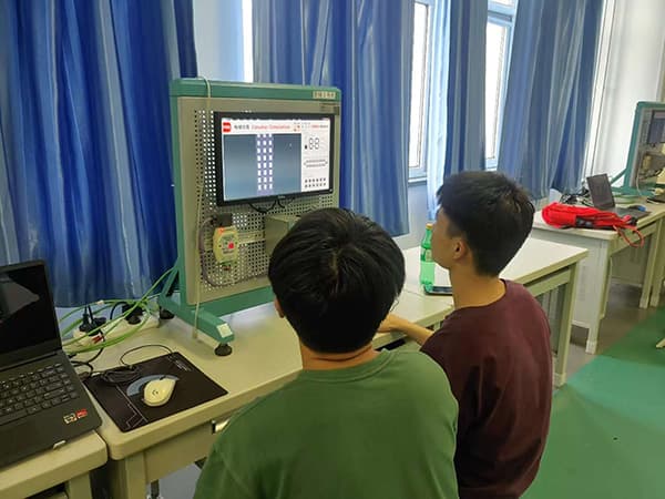 beat365在国家级A类赛事——第十八届 CIMC “西门子杯”中国智能制造挑战赛中大放异彩