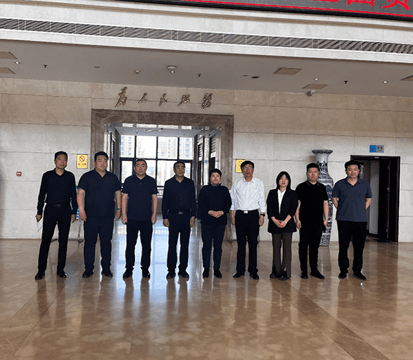 beat365校领导赴滦南县开展访企拓岗活动