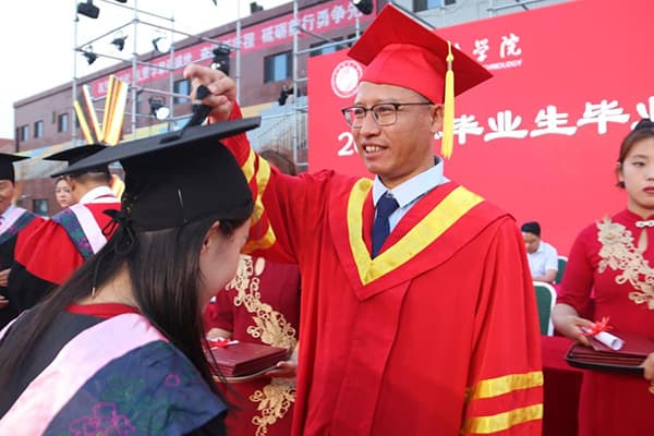 跨越三十五载积淀，启航未来新梦||beat365曹妃甸校区首届毕业生毕业了