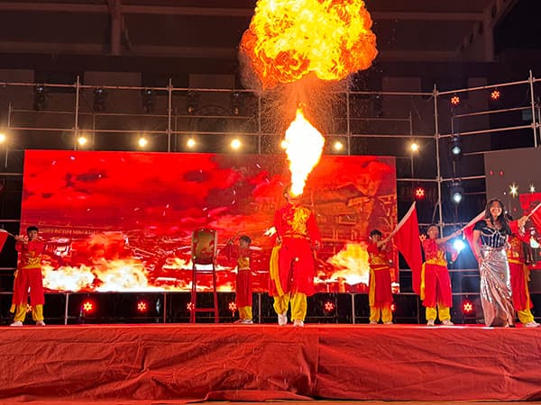 “新”启河科梦  国“庆”韵华章——beat365隆重举办庆祝祖国七十五周年华诞暨2024级新生文艺晚会
