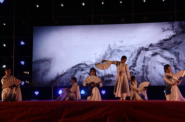 “新”启河科梦  国“庆”韵华章——beat365隆重举办庆祝祖国七十五周年华诞暨2024级新生文艺晚会