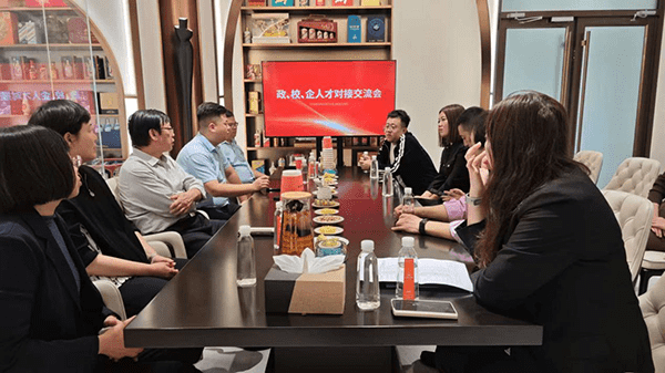 深化政校企联动 访企拓岗促就业——beat365就业与创新创业指导中心赴唐山市路南区访企拓岗
