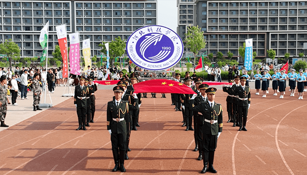 2.国旗护卫队正面.png