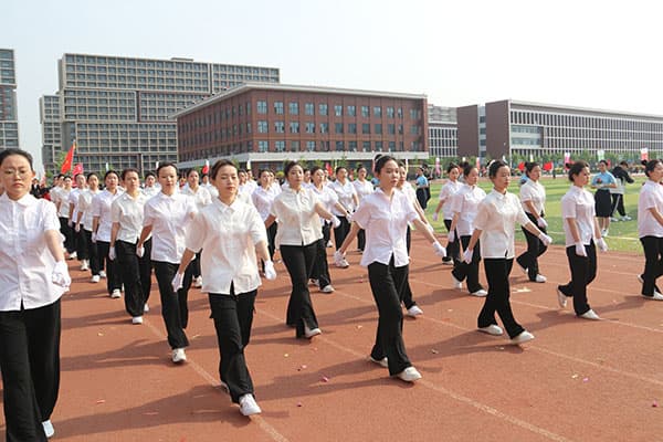 15.汽车节目近景.jpg