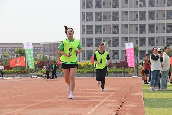 44.田径比赛.jpg