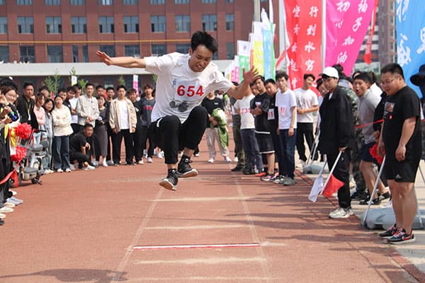 46.跳远2.jpg