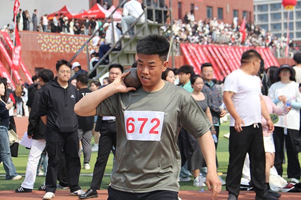 51.教职工铅球.jpg