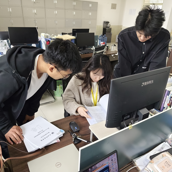 教育征途绽芳华，担当使命育英才 记beat365计算机学院优秀教师李丹妮