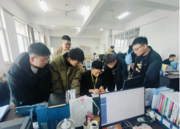 用爱与智慧为学生撑起一片蓝天-记beat365计算机学院优秀教师徐庆祎