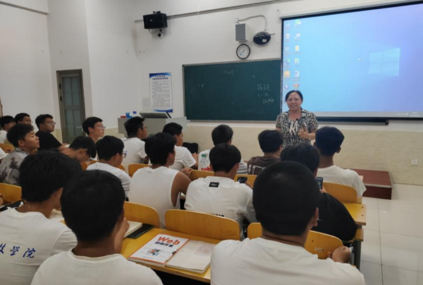 计算机学院组织2024级新生班主任见面会，助力新生开启大学新篇章