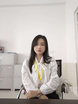 助产教研室主任张晶